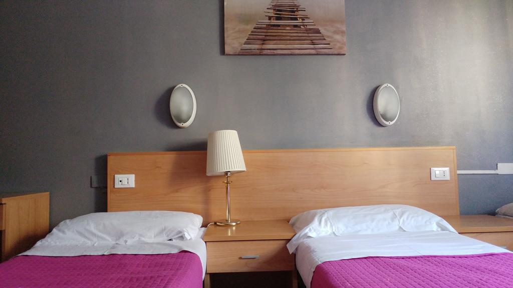 Ciak Hostel Рим Экстерьер фото