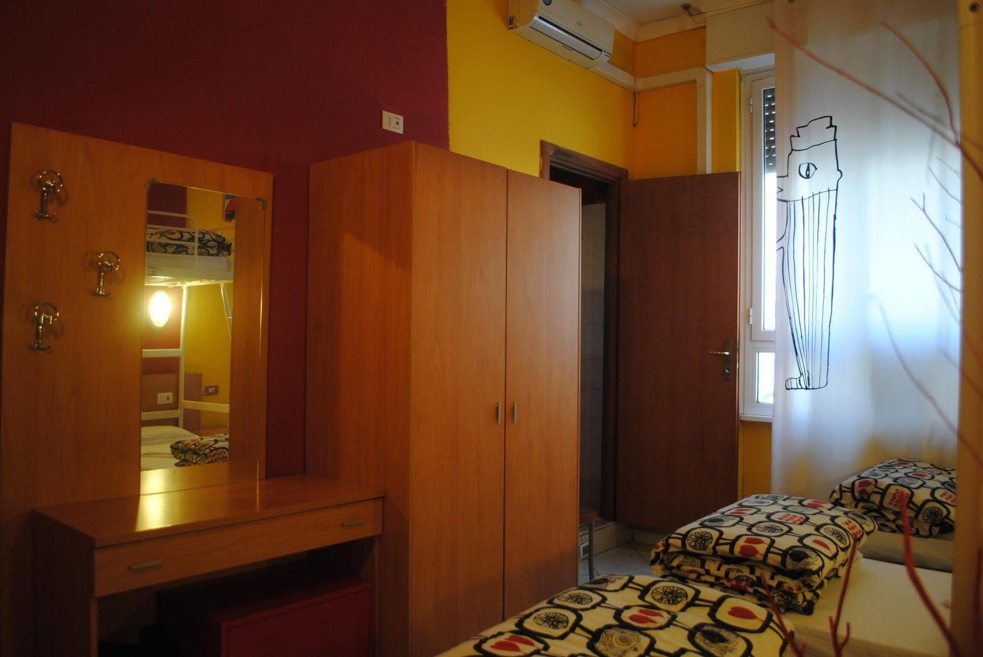 Ciak Hostel Рим Экстерьер фото